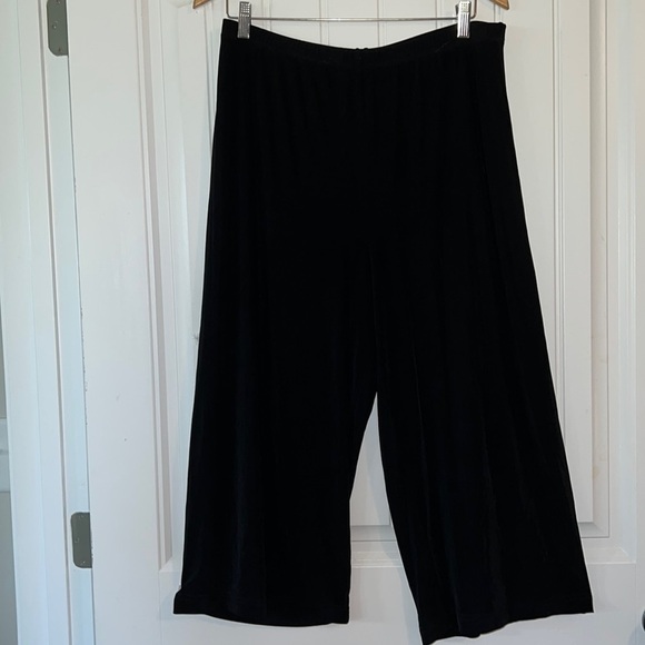 Choices Black Slinky Stretchy Wide leg Crop Pull on Pants Size XL - Picture 1 of 3